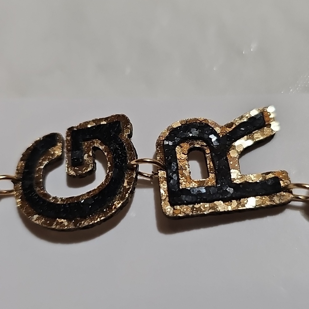 Grad Post Back Earrings Lightweight New - Picture 4 of 5